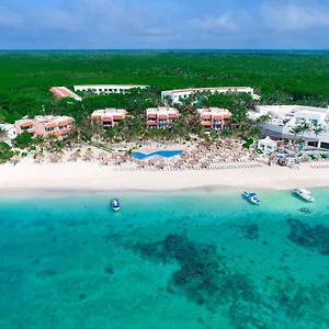 https://grand-oasis-tulum-akumal.allrivieramayahotels.com